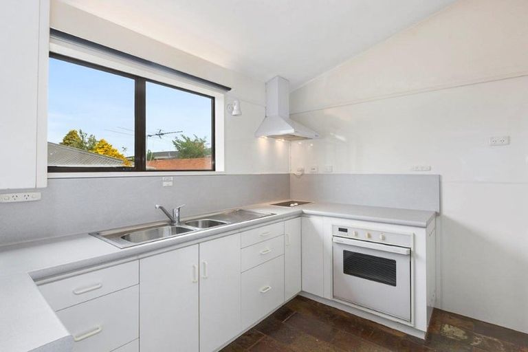 Photo of property in 1a Gala Street, Vauxhall, Dunedin, 9013