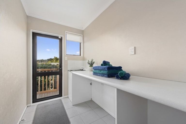 Photo of property in 13 Pioneer Grove, Silverstream, Upper Hutt, 5019