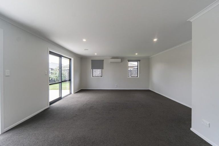 Photo of property in 32 Hector Drive, Rototuna North, Hamilton, 3210