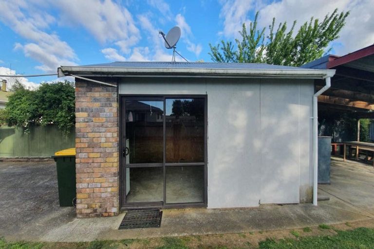 Photo of property in 134 Liverpool Street, Levin, 5510