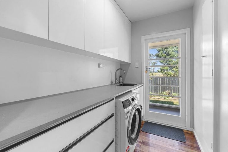 Photo of property in 255 Kaihihi Road, Okato, 4381