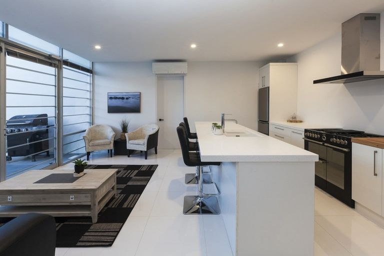 Photo of property in 12 Harry Ell Drive, Cashmere, Christchurch, 8022