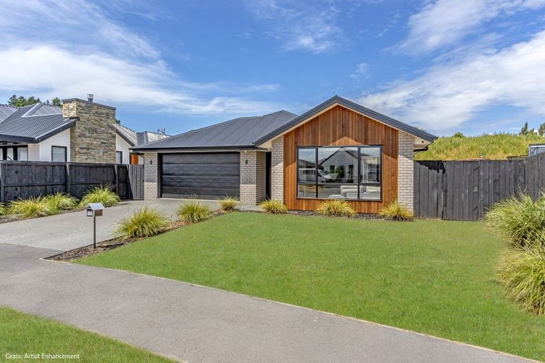 Photo of property in 32 Evelyn Crescent, Marshland, Christchurch, 8083