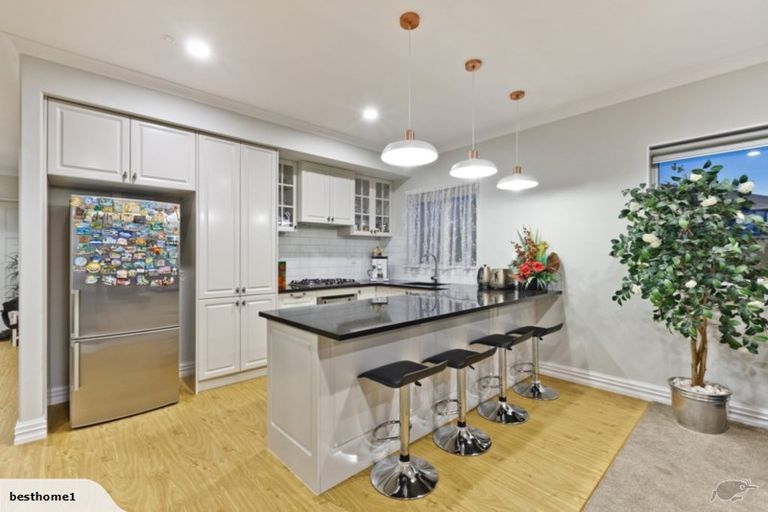 Photo of property in 25 Turutu Place, Long Bay, Auckland, 0630