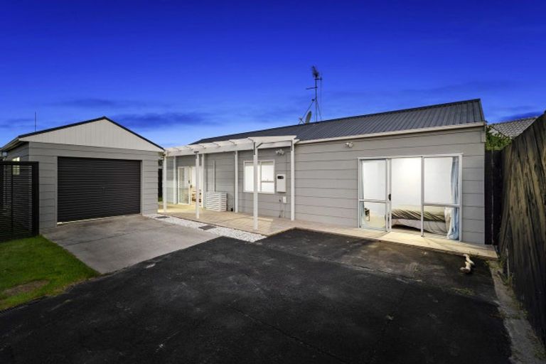 Photo of property in 8 Mardi Place, Mount Maunganui, 3116