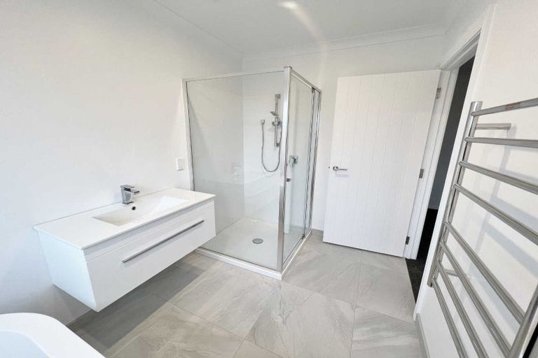 Photo of property in 51 Mcquillan Avenue, Woodend, 7610