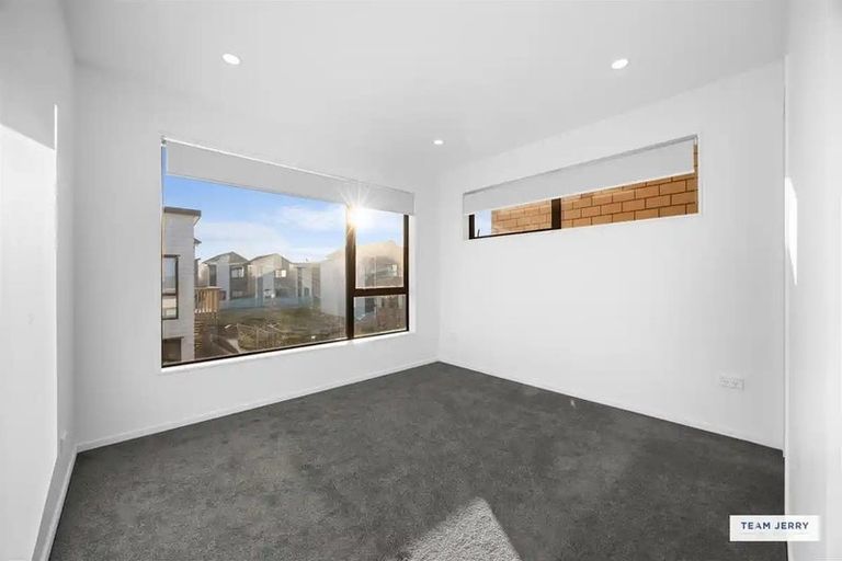 Photo of property in 11 Te Kaapia Road, Papakura, 2110