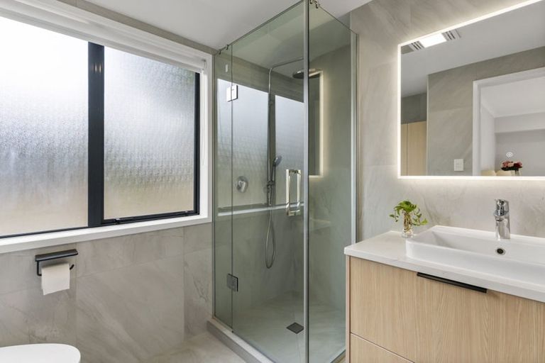 Photo of property in 32 Currell Way, Somerville, Auckland, 2014