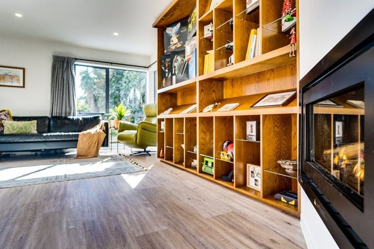 Photo of property in 12 Patricia Place, Harewood, Christchurch, 8051