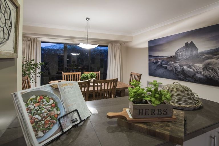 Photo of property in 64 Matemuri Drive, Papamoa Beach, Papamoa, 3118