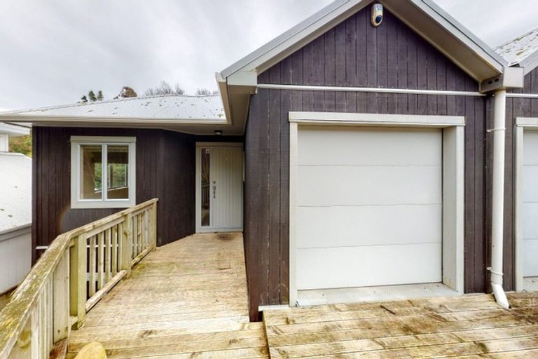 Photo of property in 263 Middleton Road, Glenside, Wellington, 6037