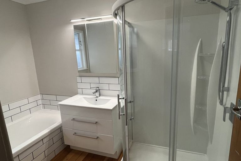 Photo of property in 38 Long Melford Road, Awapuni, Palmerston North, 4412