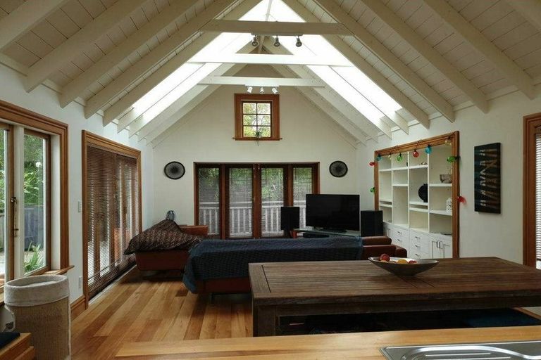 Photo of property in 6 Norfolk Street, Northland, Wellington, 6012