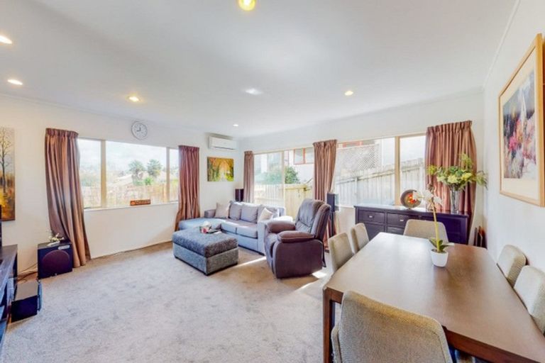Photo of property in 3/692 Whangaparaoa Road, Stanmore Bay, Whangaparaoa, 0932