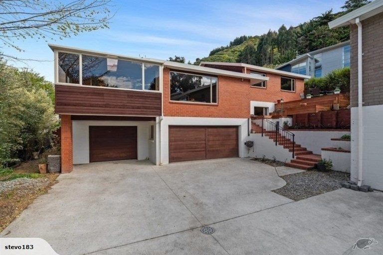 Photo of property in 20a Dalefield Drive, Cashmere, Christchurch, 8022