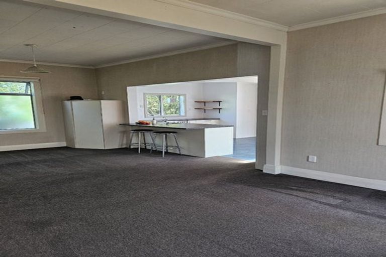 Photo of property in 185 Morton Street, Strathern, Invercargill, 9812