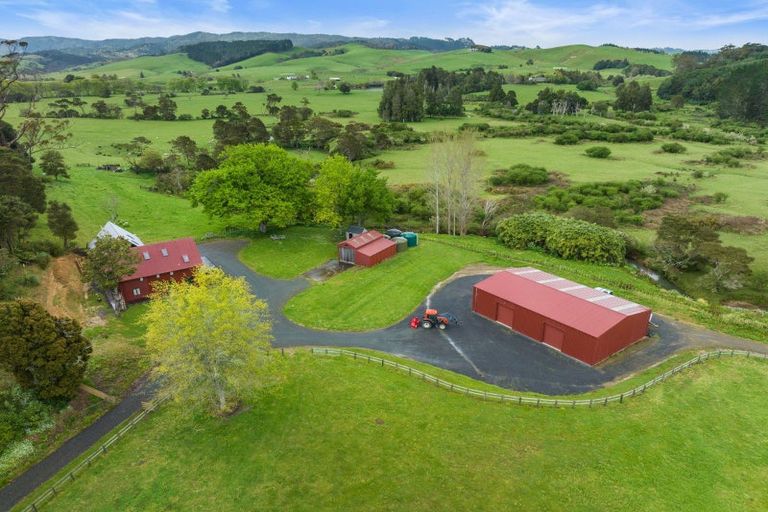 Photo of property in 377 Clevedon Kawakawa Road, Clevedon, Papakura, 2585