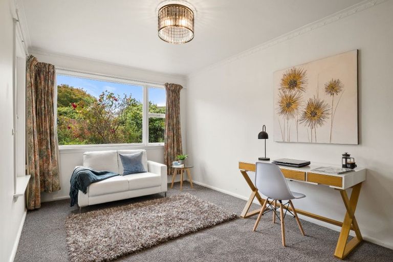 Photo of property in 16 Ilfracombe Place, Burnside, Christchurch, 8053