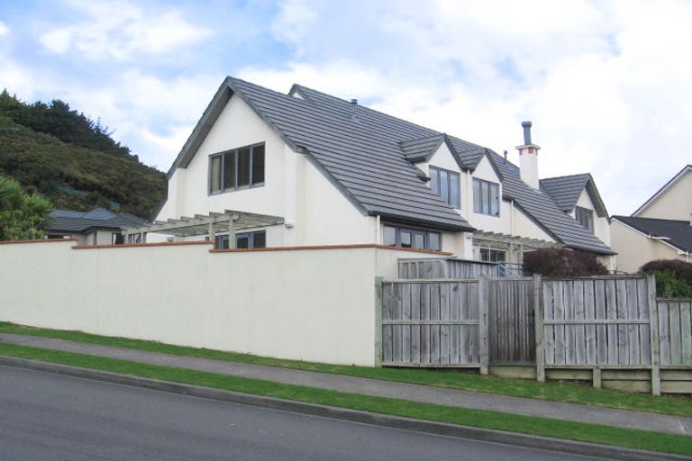 Photo of property in 1 Eastcott Grove, Churton Park, Wellington, 6037
