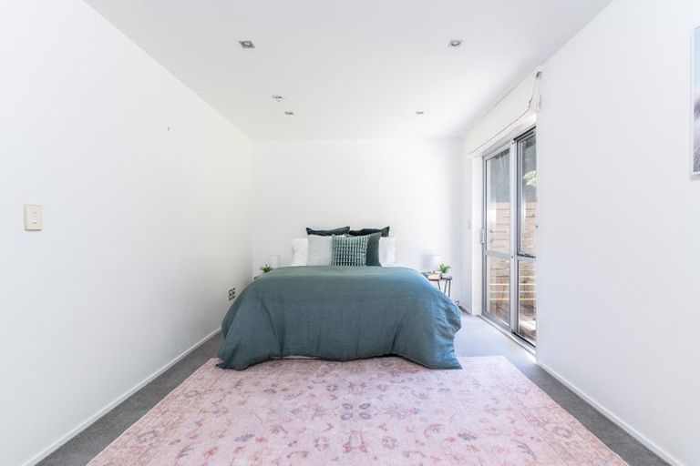 Photo of property in 10 Saddleback Grove, Karori, Wellington, 6012