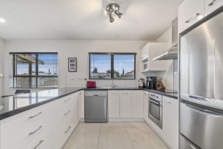 Photo of property in 2/32 Willis Road, Papakura, 2110
