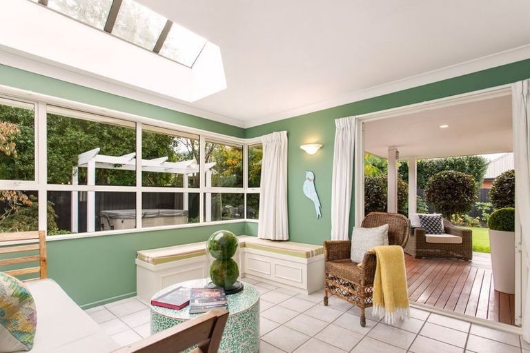 Photo of property in 4 Springvale Gardens, Harewood, Christchurch, 8051