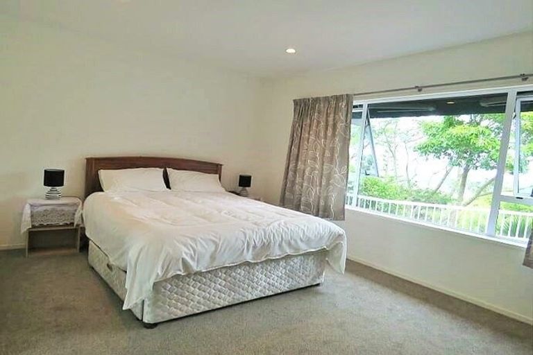 Photo of property in 327 Kaipara Road, Papakura, 2582