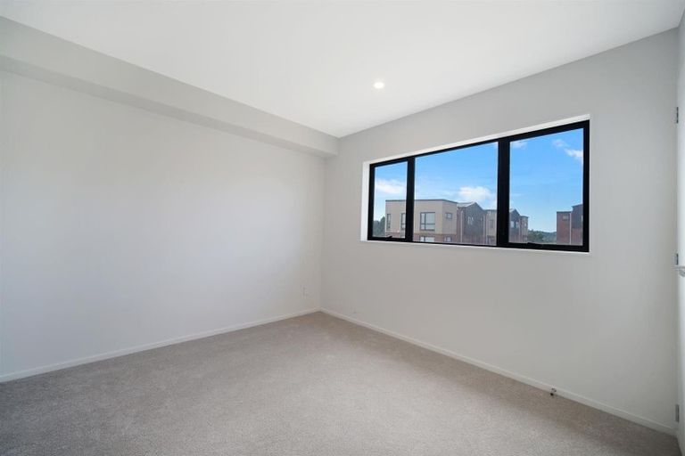 Photo of property in 19 Treeline Lane, Flat Bush, Auckland, 2019