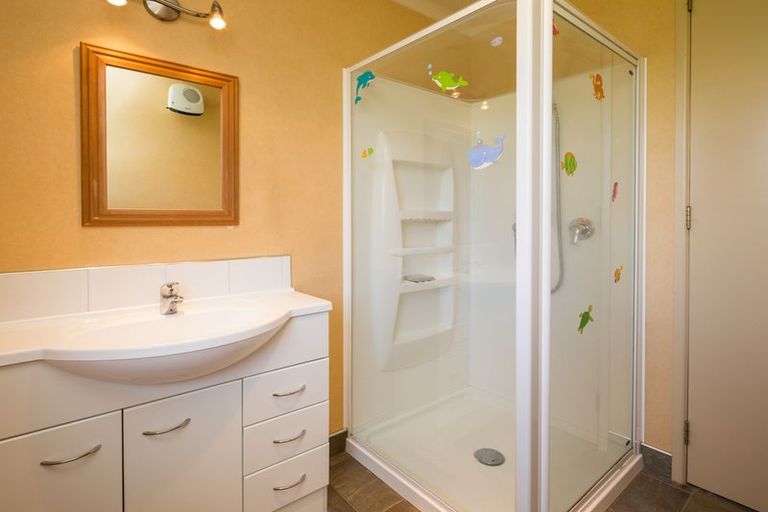 Photo of property in 95 Churchill Avenue, Hokowhitu, Palmerston North, 4410