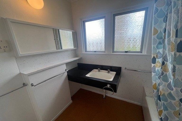 Photo of property in 63 Litten Road, Cockle Bay, Auckland, 2014