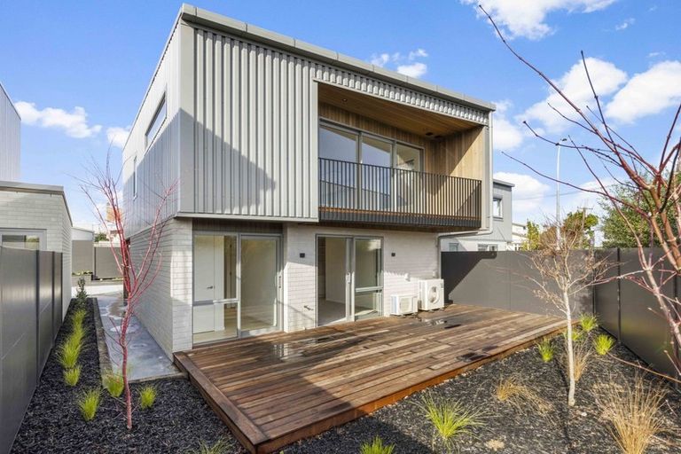 Photo of property in 2/12 Killarney Road, Frankton, Hamilton, 3204