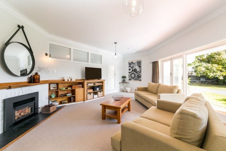 Photo of property in 13 Avenue Road, Greenmeadows, Napier, 4112