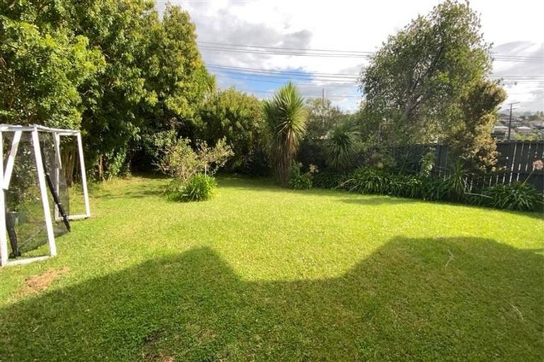 Photo of property in 859 Beach Road, Waiake, Auckland, 0630