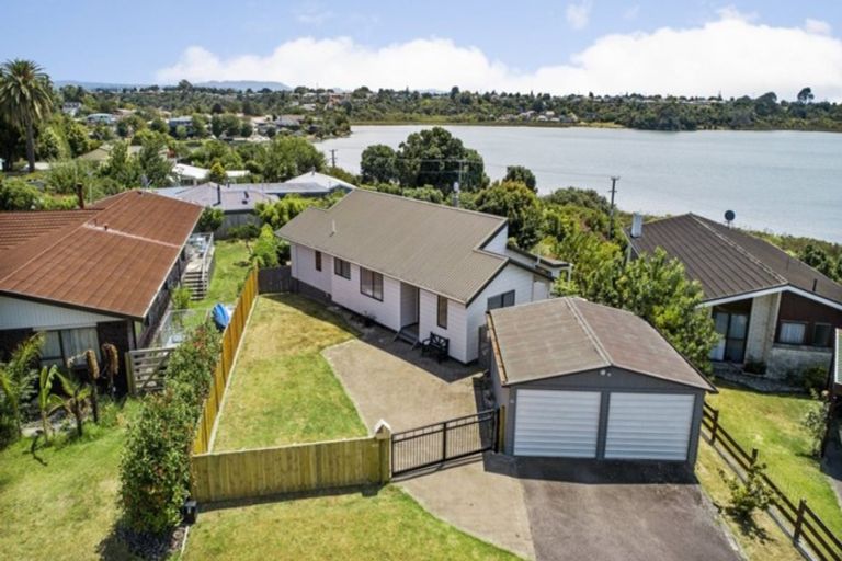 Photo of property in 25 Endeavour Avenue, Welcome Bay, Tauranga, 3112