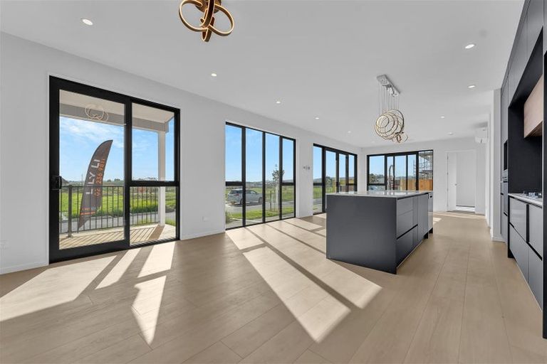 Photo of property in 21 Kiritau Road, Karaka, 2578