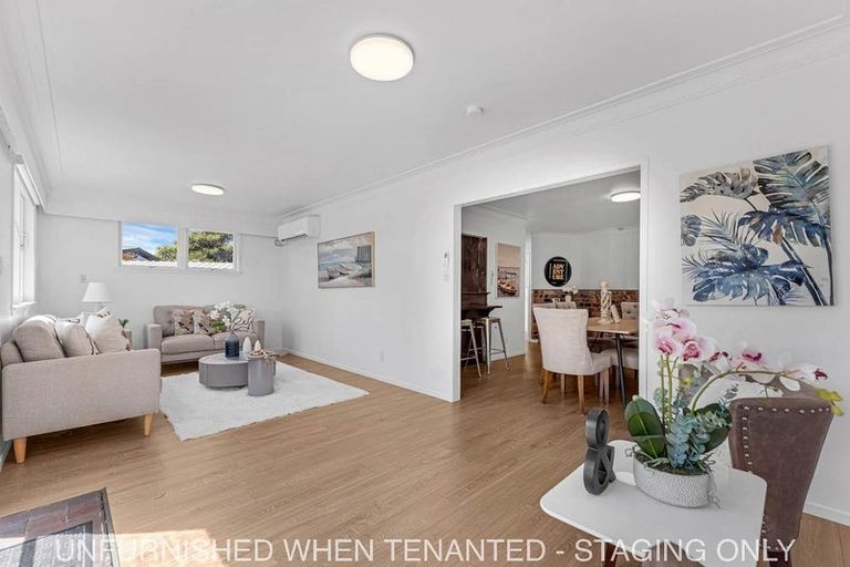 Photo of property in 50 Edgewater Drive, Pakuranga, Auckland, 2010