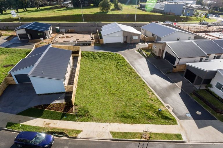 Photo of property in 44 Parau Drive, Bethlehem, Tauranga, 3110