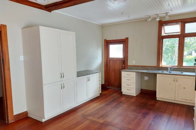 Photo of property in 37 Riverside Drive, Waiwhetu, Lower Hutt, 5010