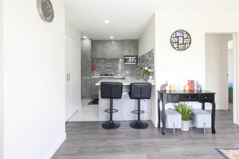 Photo of property in 16 Rosarina Lane, Takanini, 2112