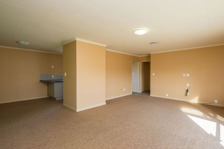 Photo of property in 95 Churchill Avenue, Hokowhitu, Palmerston North, 4410