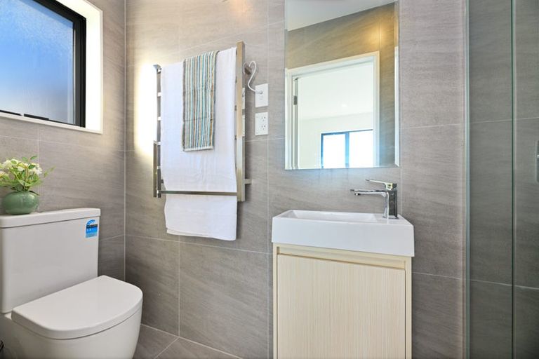 Photo of property in 3/50 Newington Road, Henderson, Auckland, 0612