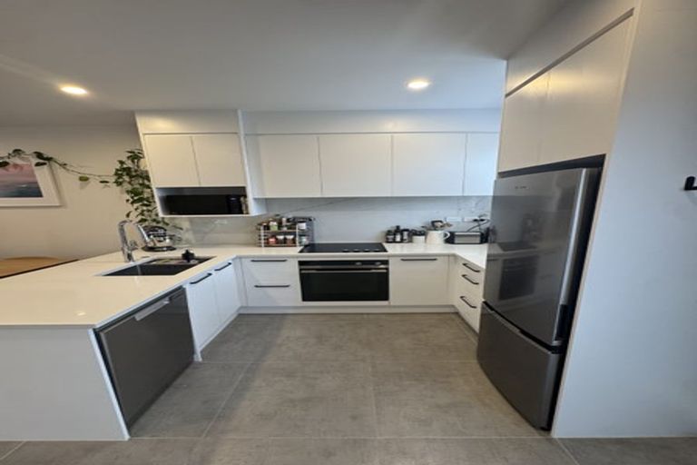Photo of property in 4/11 Jaemont Avenue, Te Atatu South, Auckland, 0610
