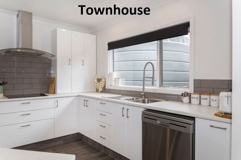 Photo of property in 143e Smith Road, Dannevirke, 4978