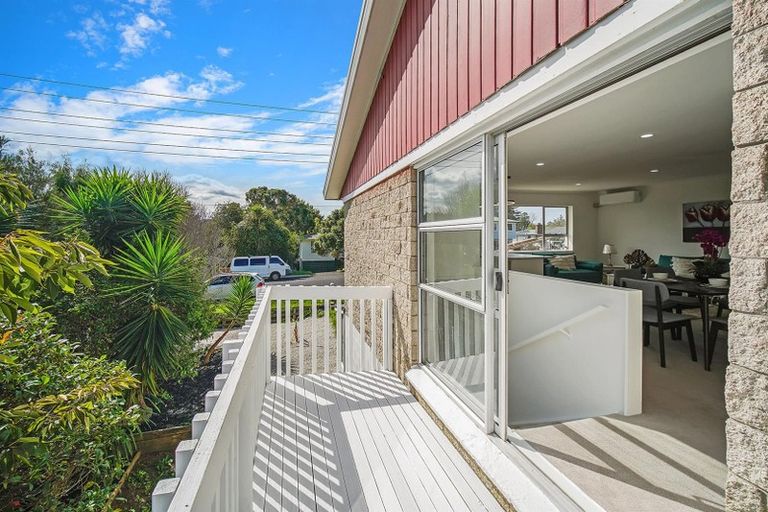 Photo of property in 2/10 Woodvale Road, Glen Eden, Auckland, 0602