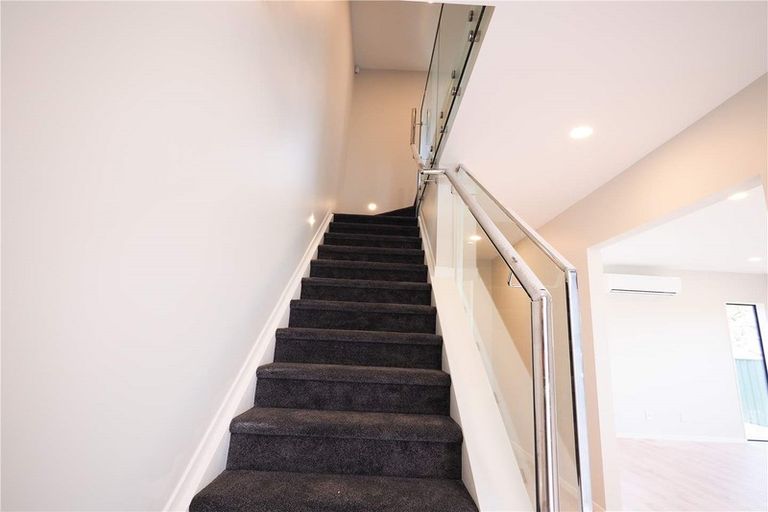 Photo of property in 24c Poinsettia Place, Henderson, Auckland, 0610