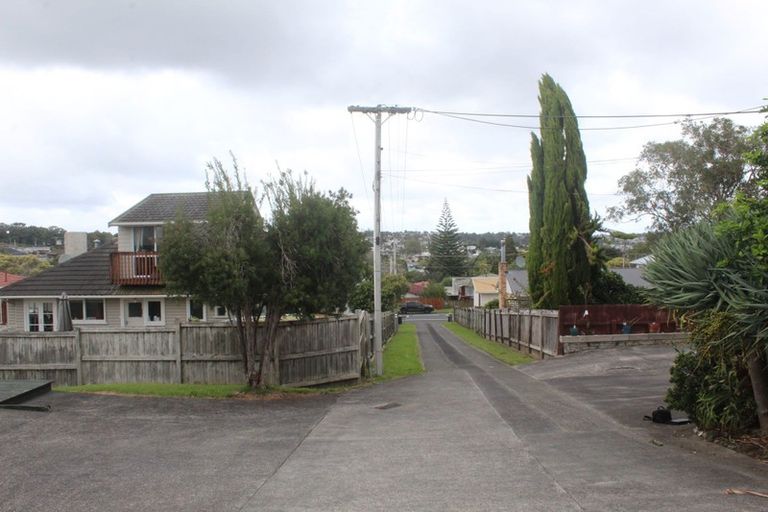 Photo of property in 2/15 Manuka Road, Bayview, Auckland, 0629