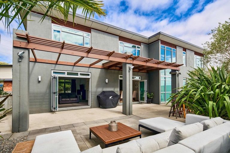 Photo of property in 35 Endeavour Drive, Whitby, Porirua, 5024