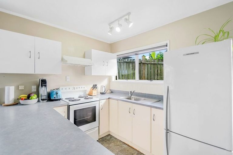 Photo of property in 1/325 Triangle Road, Massey, Auckland, 0614