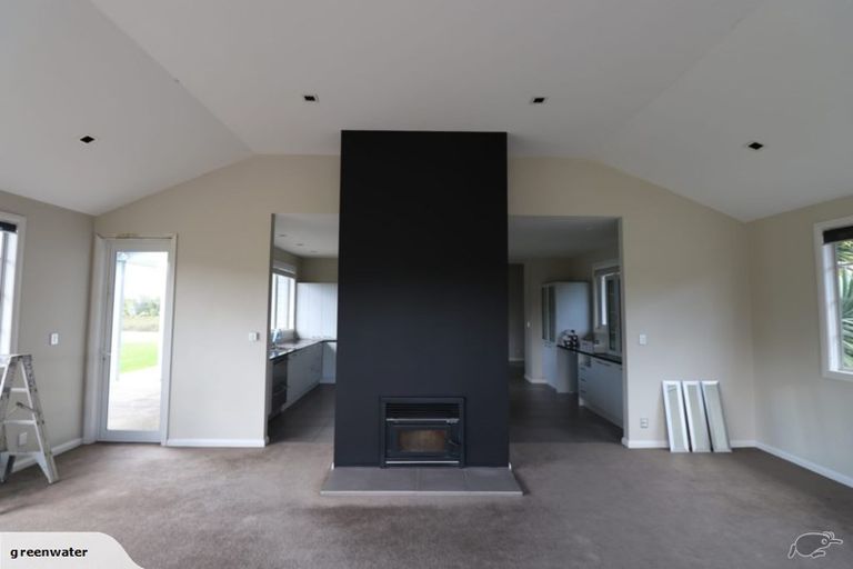 Photo of property in 107 Riverland Road, Kumeu, 0892