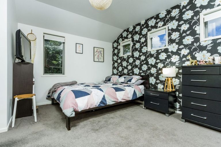 Photo of property in 8 Sealy Road, Torbay, Auckland, 0630